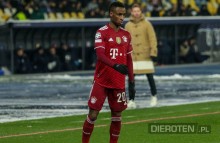 Bouna Sarr zerwał więzadło krzyżowe