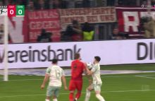 Miniatura wideo Kane z karnego. Bayern - Werder (1-0)