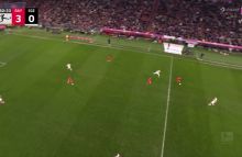 Miniatura wideo Co za gol Musiali! Bayern - Eintracht (3-0)
