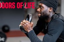 Miniatura wideo Dokument: Doors of Life