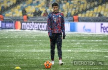 Tillman wrócił do treningów przy Saebener Strasse