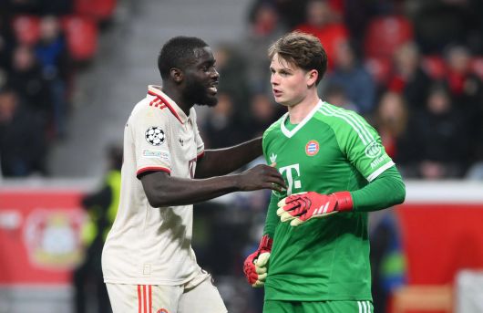 Wszystkie działa na Kolonię w Pucharze?