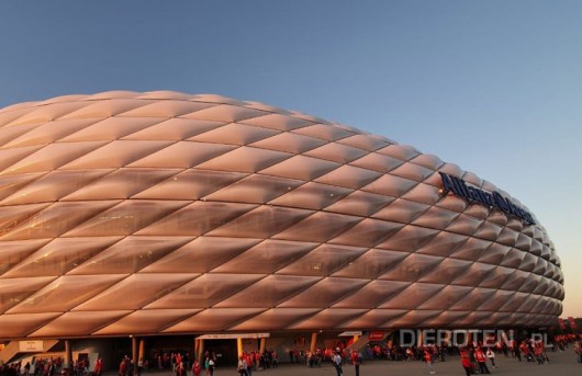 Plan dnia: Trening, konferencja